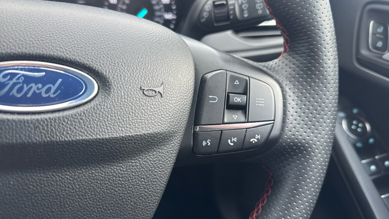 Ford Focus 1.0 EcoBoost Hybrid mHEV 125 ST-Line Edition 5dr Petrol Hatchback